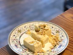 帕芙立-塔哈尔·新疆盛宴(城西银泰店)