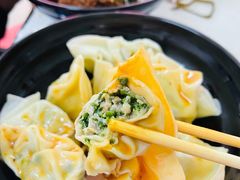 荠菜肉大馄饨-小无锡面馆