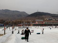 -济南卧虎山滑雪场