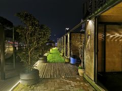 -冰冰龙虾·江湖菜·花园江景餐厅