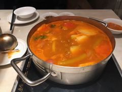 招牌番茄牛尾汤-一哥澳门豆捞·澳门风打边炉(高德置地店)