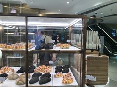 面包甜点陈列柜-奈雪的茶(新天地广场PRO店)
