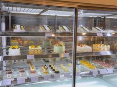 面包甜点陈列柜-御蝶坊生日蛋糕KNAC(新村店)