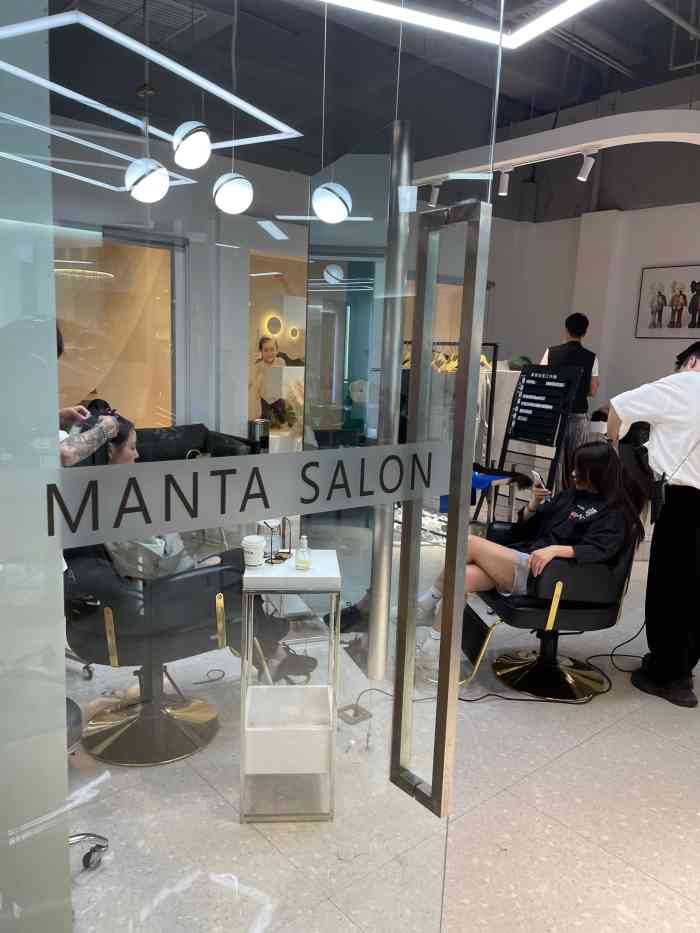 mantasalon(大悦城店【项目】头发护理主要是漂发之后就开始脱.