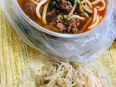 -丽虹云南过桥米线(兴工街店)