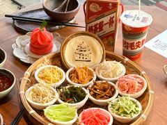 -包整·丝娃娃(甲秀楼景观店)