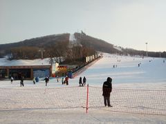 -庙香山滑雪场