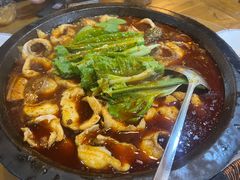 麻辣石锅鱼-都江堰石锅鱼