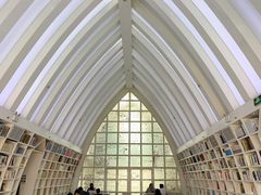 -钟书阁(松江泰晤士小镇店)