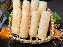 -湊湊火锅·茶憩(杭州湖滨银泰in77店)