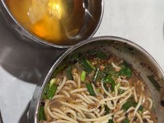-正宗杨记普洱酸醋米线(总店)