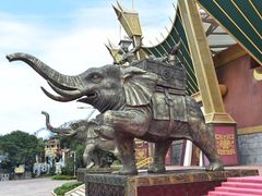 -七彩云南欢乐世界