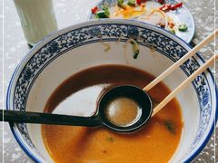 -辣叨叨·江西小炒锅气米粉(南京西路店)