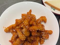 -金鱼盆32年水煮鱼·18秒辣椒炒肉(京西大悦城店)