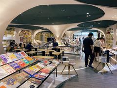 -钟书阁(珍园店)