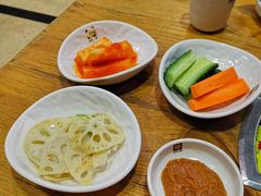 -喇喇排骨火锅·传统韩式脊骨汤(望京西园总店)