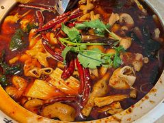肥肠鸡爪爪砂锅-马头巷·食景园(苏州总店)