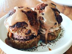 -ROAST coffee & eatery