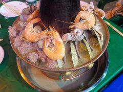 -一口猪海鲜浑锅·东北家常菜