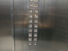 -上海置地广场(南京东路店)