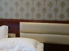 -维也纳酒店(广州番禺市桥地铁站店)