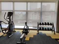 -深圳宝安体育馆希尔顿欢朋酒店