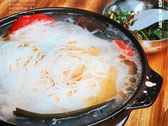 三鲜细-贵州沾水米线(学田湾店)