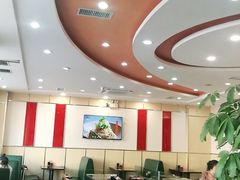 大堂-李先生牛肉面大王(营口大润发店)