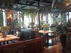 大堂-临界音乐酒馆·小龙虾·江湖菜(华熙LIVE·鱼洞店)