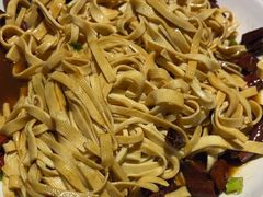 -老码头黑皮肘子锅包肉(赣水路店)