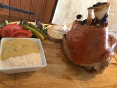 烤猪肘-Krčma Šatlava