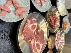 -臻牛烤肉