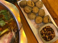 -老凯俚酸汤鱼(鸿通城店)