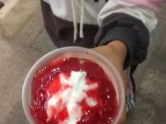 草莓新地-麦当劳(顾村公园店)