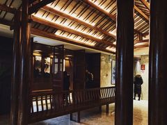 -阿瓦山寨·湘菜现炒·剁椒鱼头王(咸阳总店)