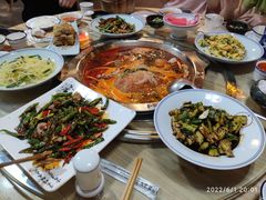 -茅台镇网红溶洞餐厅·茅帮菜馆