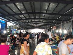 -霞涌市场海鲜摆卖区