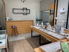 -无界眼镜MaxLess(滨江星光大道店)