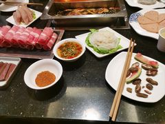 -百年川椒重庆老火锅(光谷店)