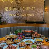 在余姚一直想去吃的店就是它了 门口的玫瑰瀑布美呆了