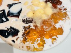 -RUXU入续糖水铺与包(卓悦中心店)