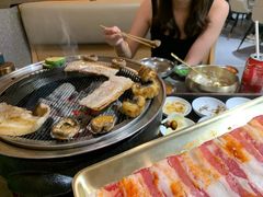 -围炉肉舍•炭烤活鳗•丹东海鲜烤肉(步行街店)