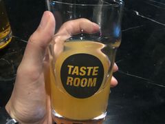 -TASTE ROOM Bar