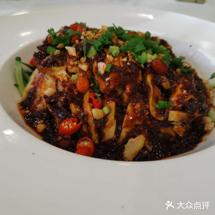 母亲节来吃饭。菜味道都很不错，饺子是招牌