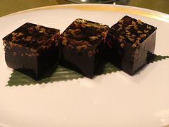 黑枸杞桂花糕-金轩中餐厅 Jin Xuan(浦东丽思卡尔顿酒店)