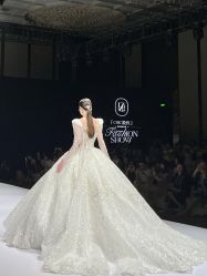 -Renee芮亦婚纱(原丽莎)