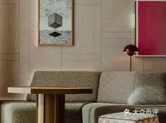 将过去和现在交织在一起