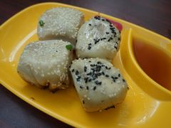 -小杨生煎(金山百联购物中心3楼店)