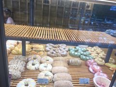 -焙丽拾光(麦凯乐直营店)