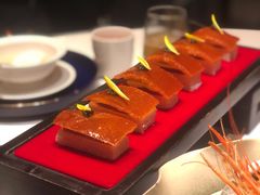 壹品香酥片皮鸭配鲟鱼子（两吃）-艋舺·台湾小馆老字号(平安悦坊店)